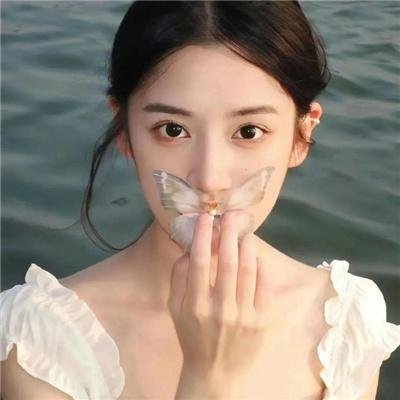 雾中湖